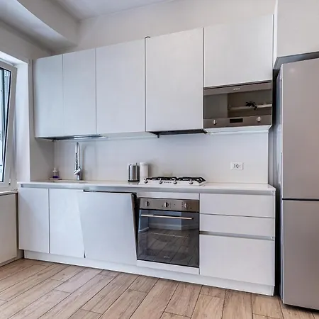 Relax & Comfort In Lucio Sestio Apartment